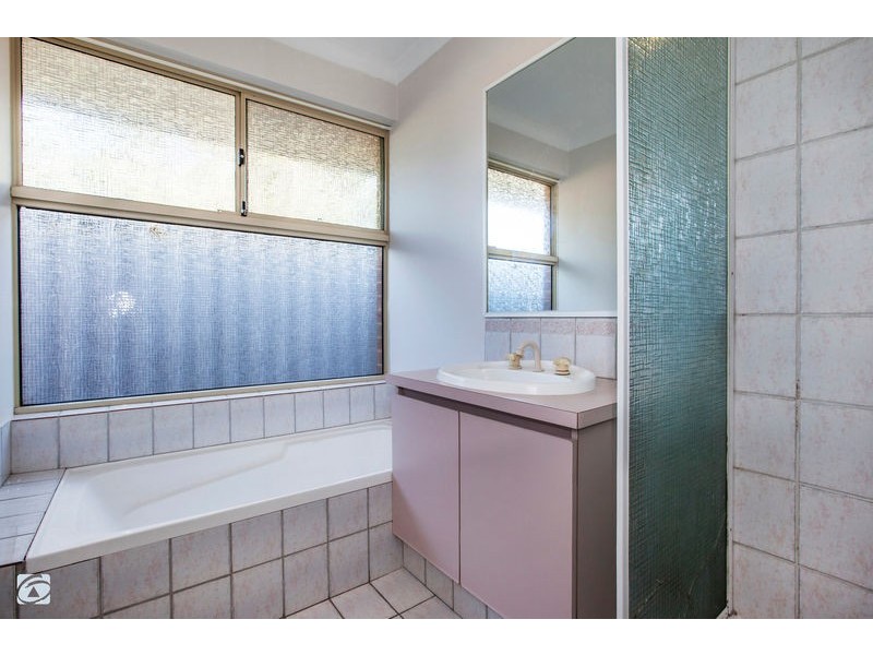 21 Catalpa Crescent, South Lake WA 6164