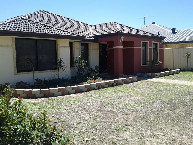 18 Roper Boulevard, Hammond Park WA 6164