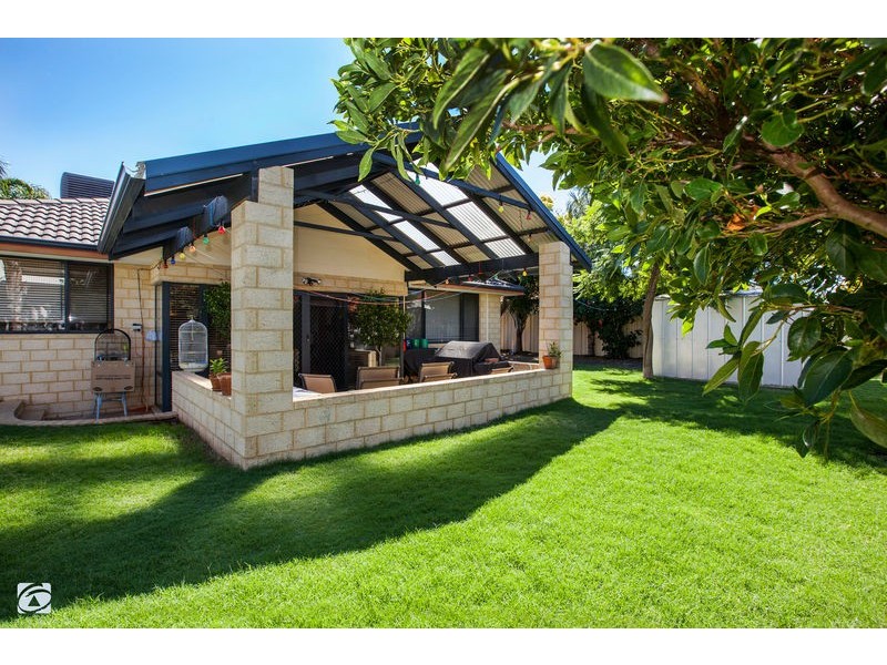 19 Avon Crescent, Atwell WA 6164