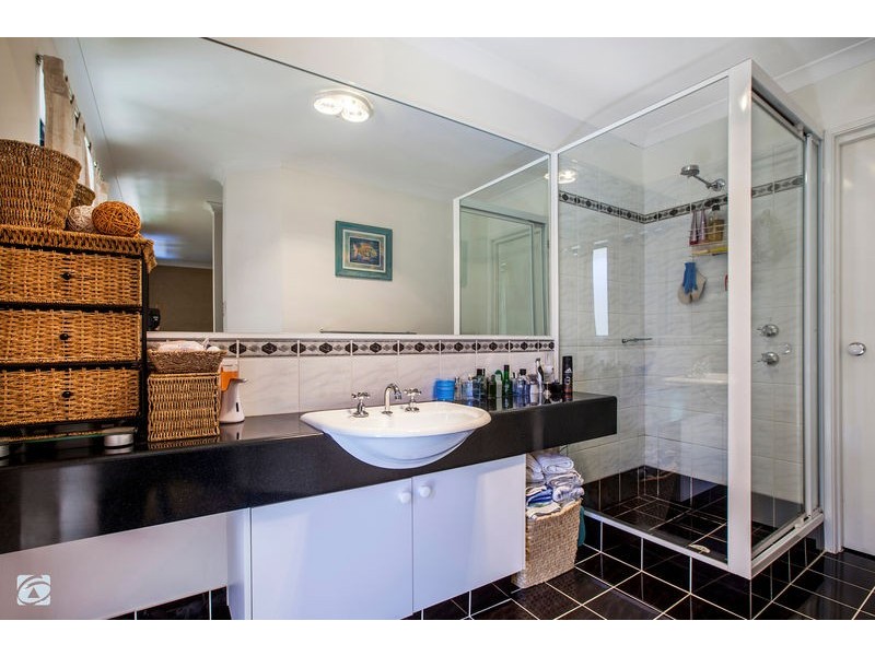 19 Avon Crescent, Atwell WA 6164
