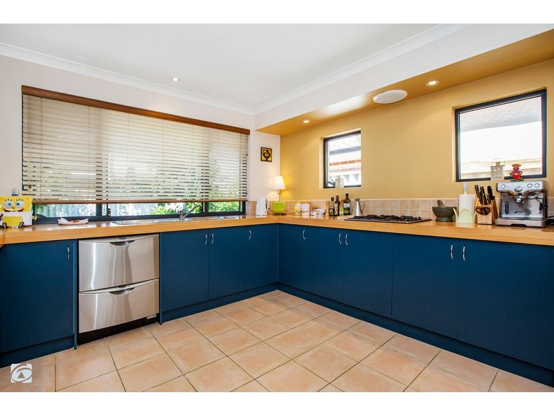 19 Avon Crescent, Atwell WA 6164