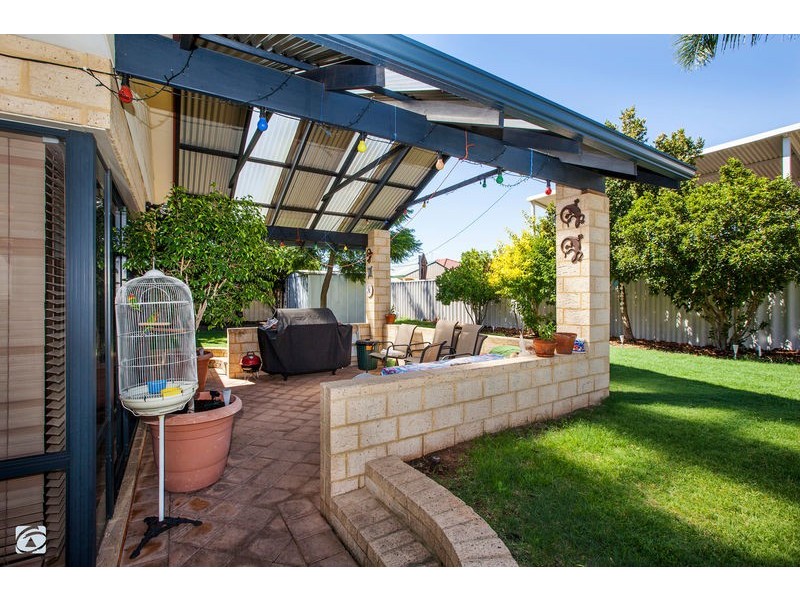 19 Avon Crescent, Atwell WA 6164