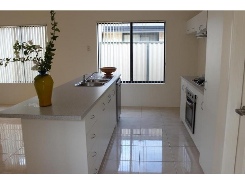 6A Spruce Terrace, Aubin Grove WA 6164