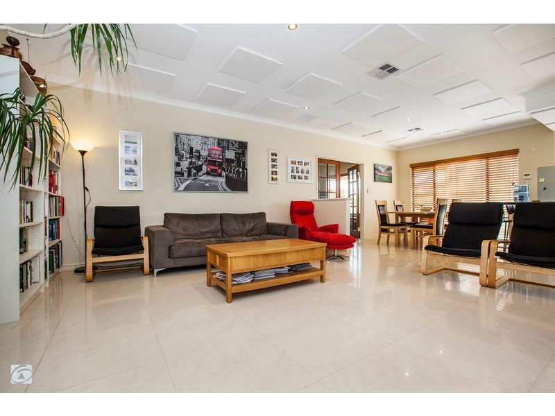 82 Birkett Avenue, Beeliar WA 6164