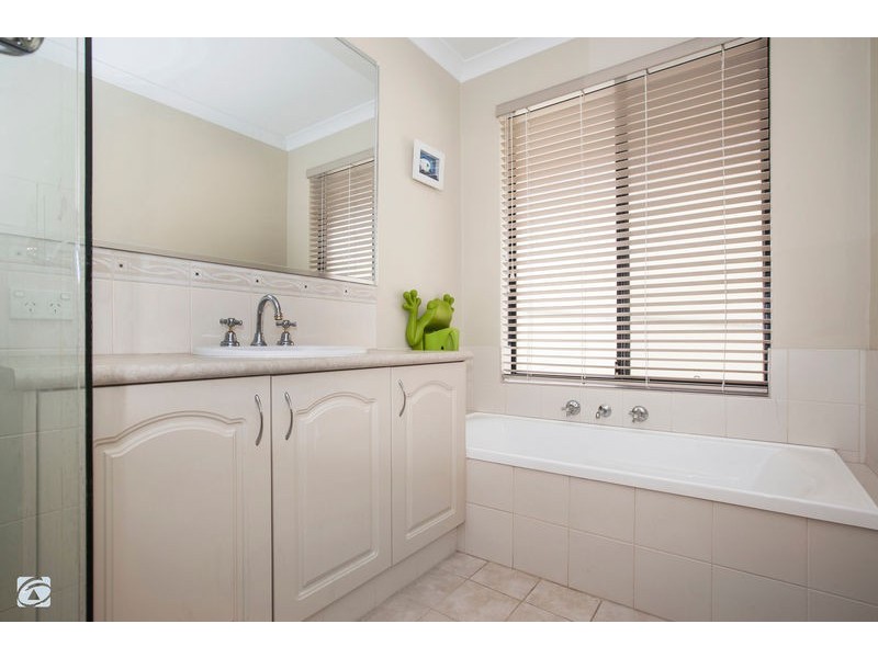 82 Birkett Avenue, Beeliar WA 6164