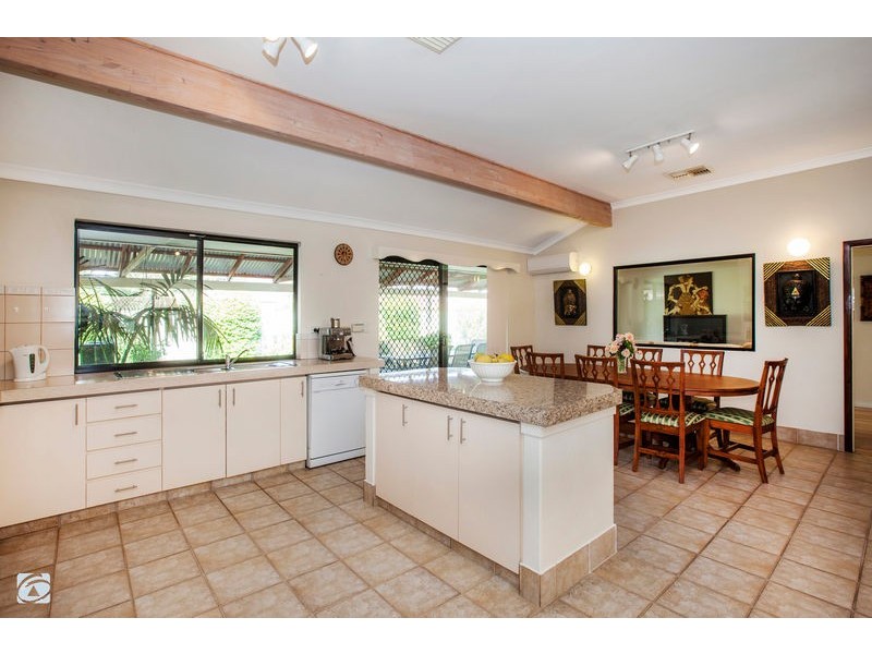 6 Dusenberg Mews, Atwell WA 6164