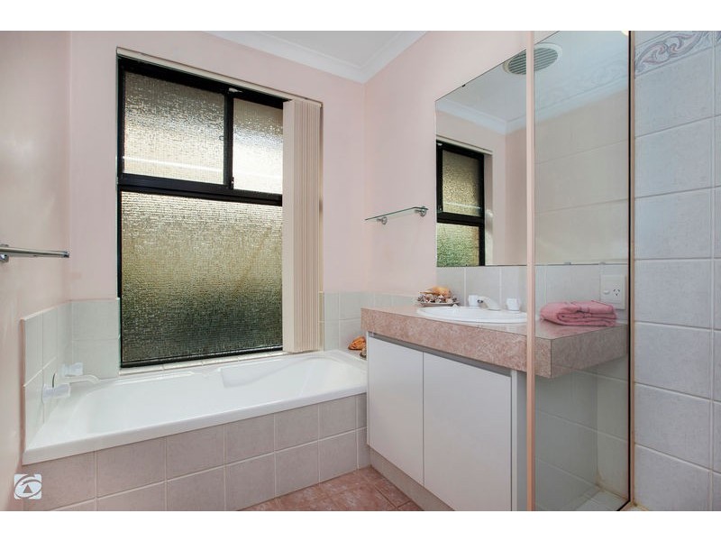 6 Dusenberg Mews, Atwell WA 6164