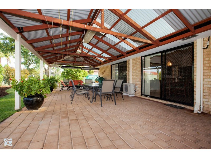 6 Dusenberg Mews, Atwell WA 6164