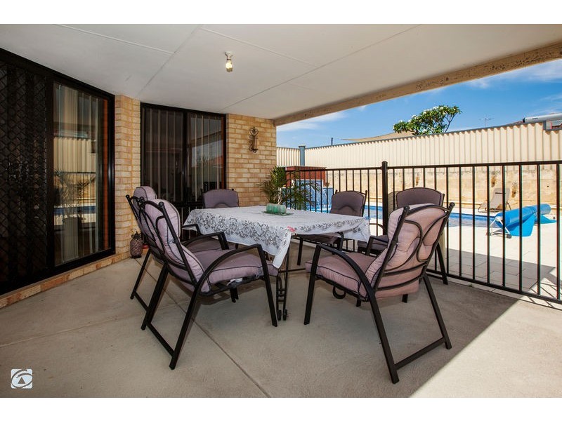 6 Beroona Way, South Lake WA 6164