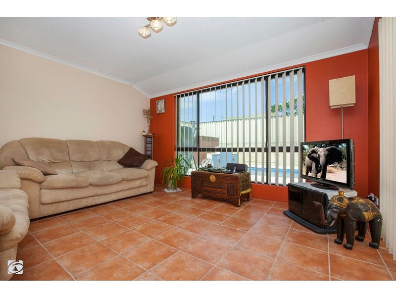 6 Beroona Way, South Lake WA 6164