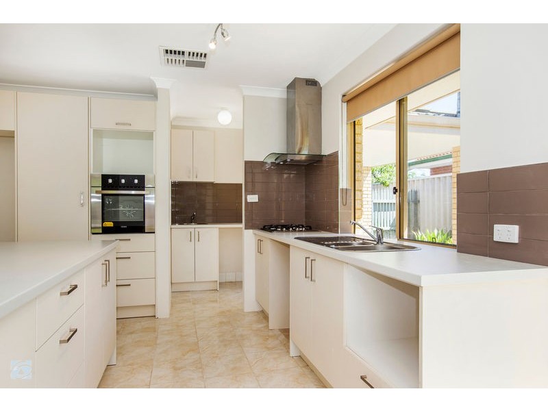 18 Daley Close, Atwell WA 6164