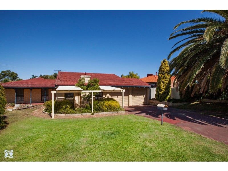 4 Dowell Place, Bibra Lake WA 6163