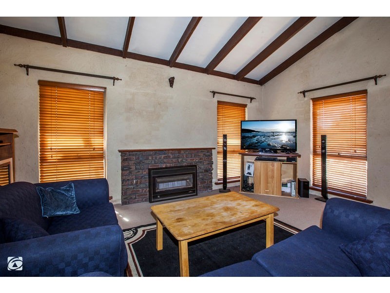 4 Dowell Place, Bibra Lake WA 6163