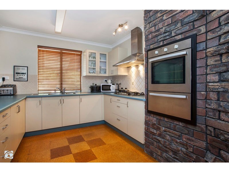 4 Dowell Place, Bibra Lake WA 6163