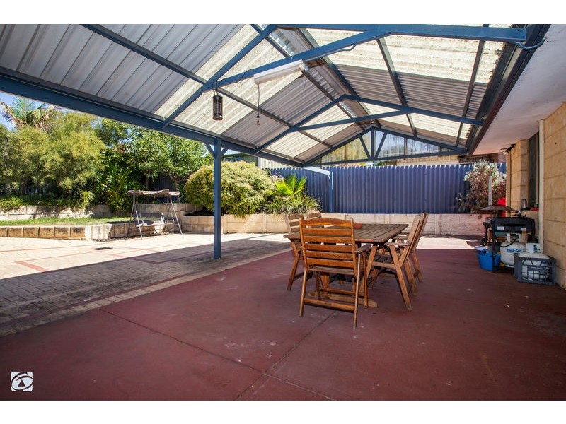 4 Dowell Place, Bibra Lake WA 6163