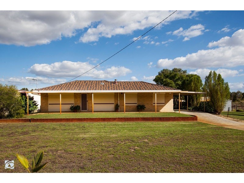 445 Abernethy Road, Oakford WA 6121