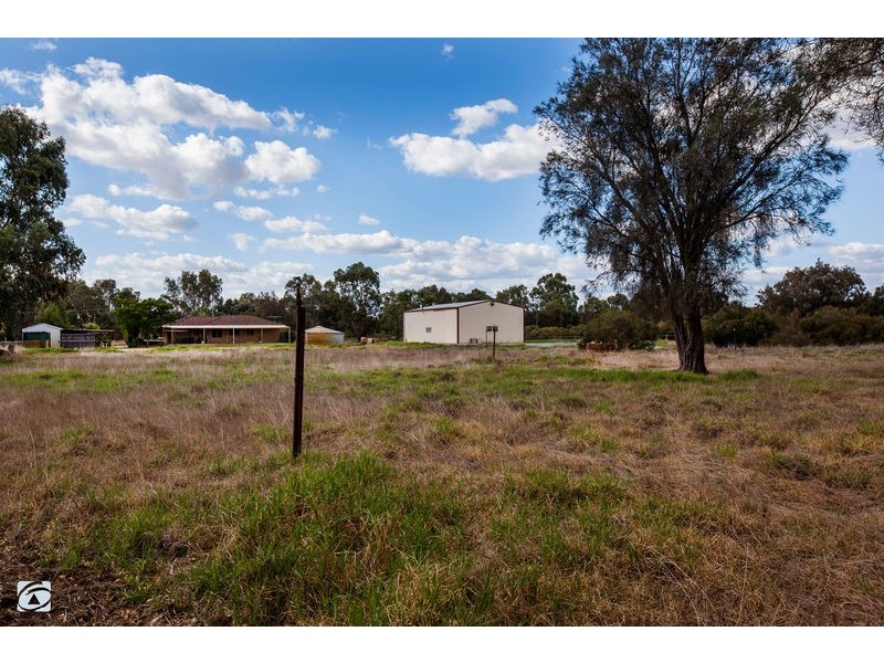 445 Abernethy Road, Oakford WA 6121