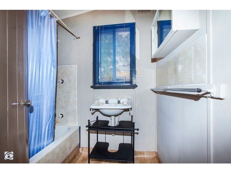 61 Wungong Road, Armadale WA 6112