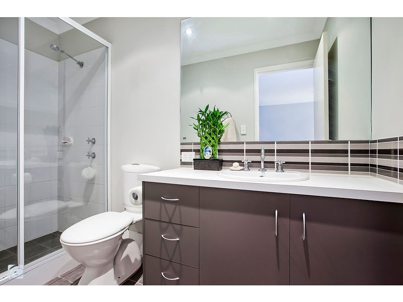 2/15 Peppermint Gardens, Aubin Grove WA 6164