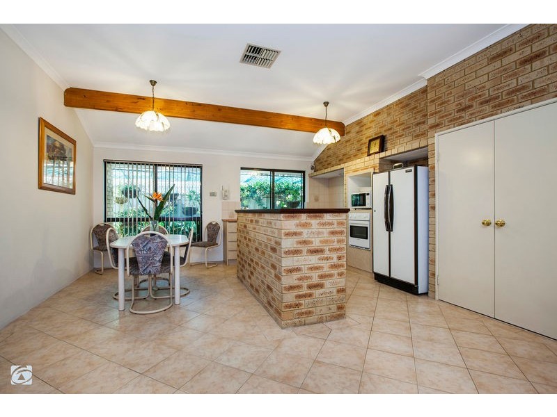 15 St Claire Gardens, Atwell WA 6164