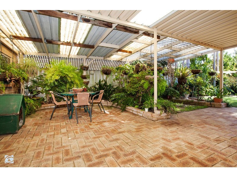 15 St Claire Gardens, Atwell WA 6164