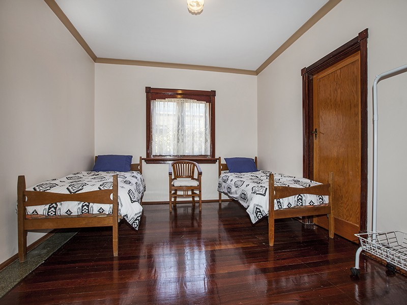 35 Harvest Road, North Fremantle WA 6159