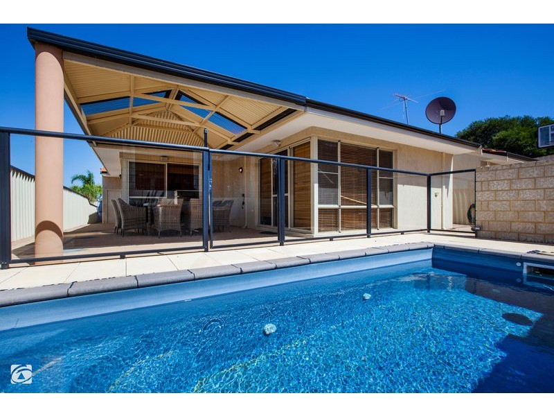 15 Huntington Road, Coogee WA 6166