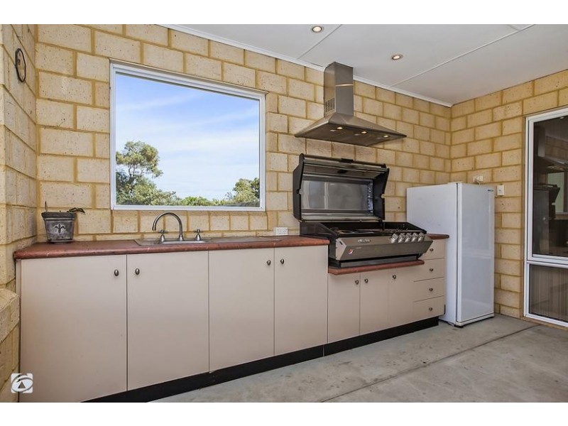 84 The Horseshoe, Wandi WA 6167