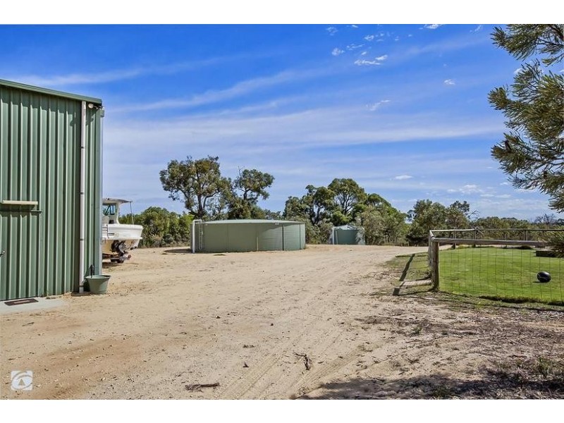 84 The Horseshoe, Wandi WA 6167