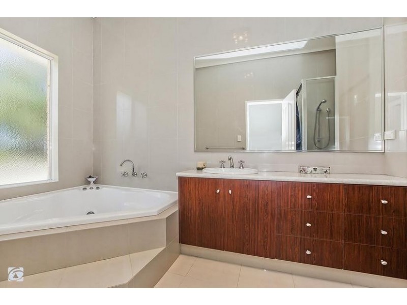 84 The Horseshoe, Wandi WA 6167