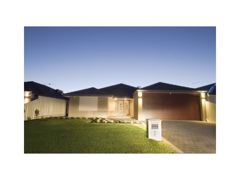 7 Tarwhine Close, South Lake WA 6164