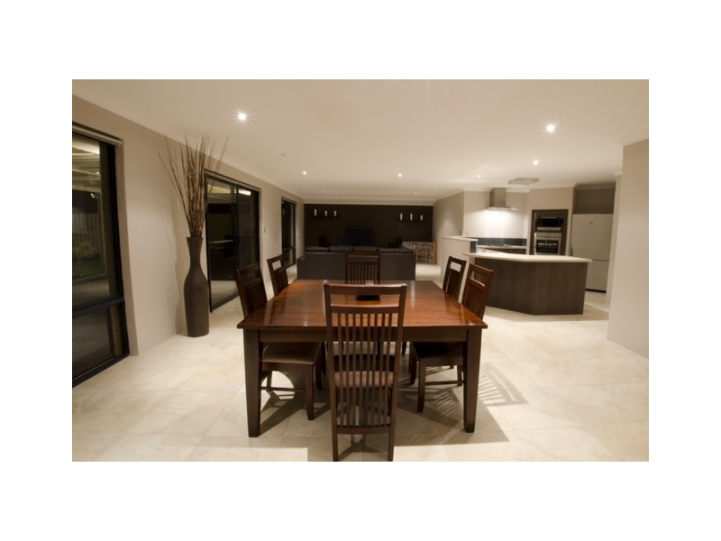 7 Tarwhine Close, South Lake WA 6164