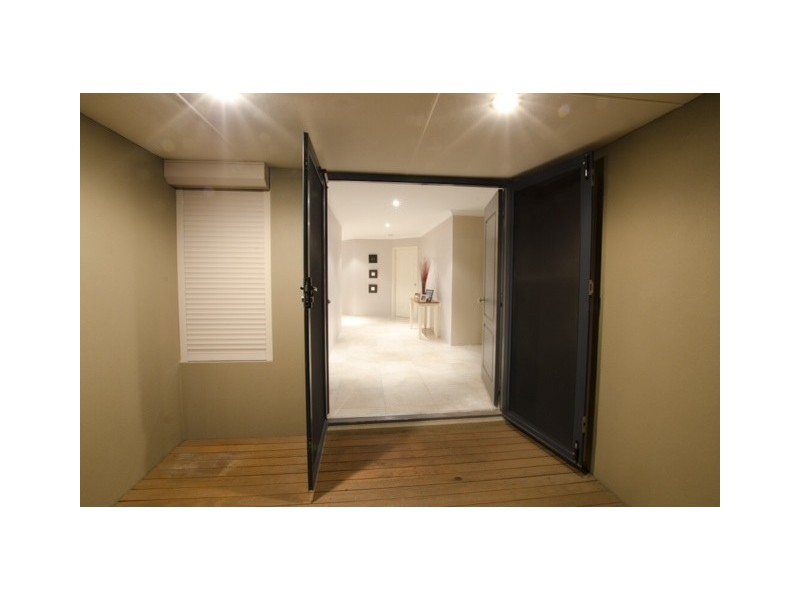 7 Tarwhine Close, South Lake WA 6164