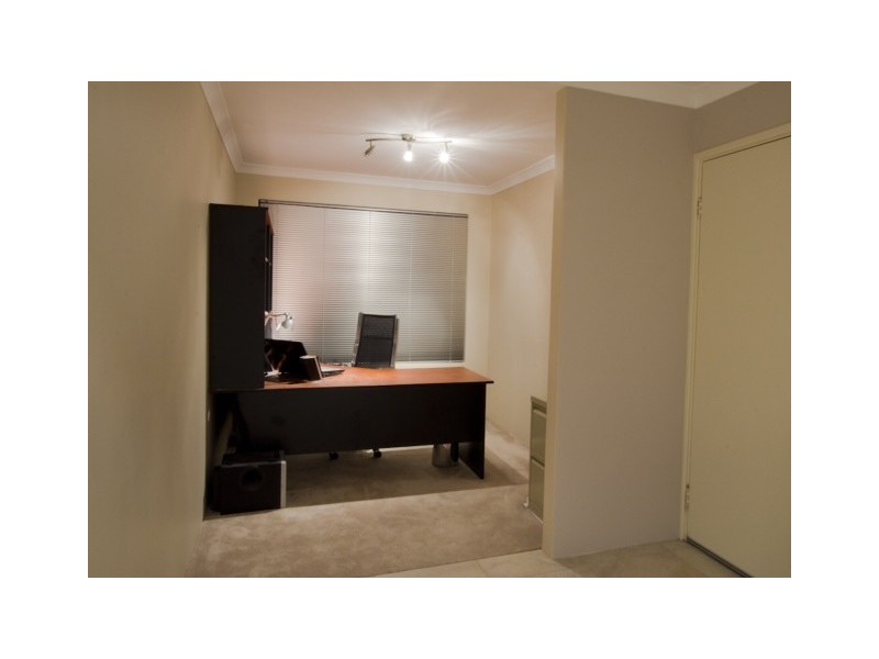 7 Tarwhine Close, South Lake WA 6164