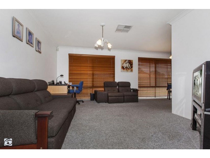 54 Bolderwood Drive, South Lake WA 6164