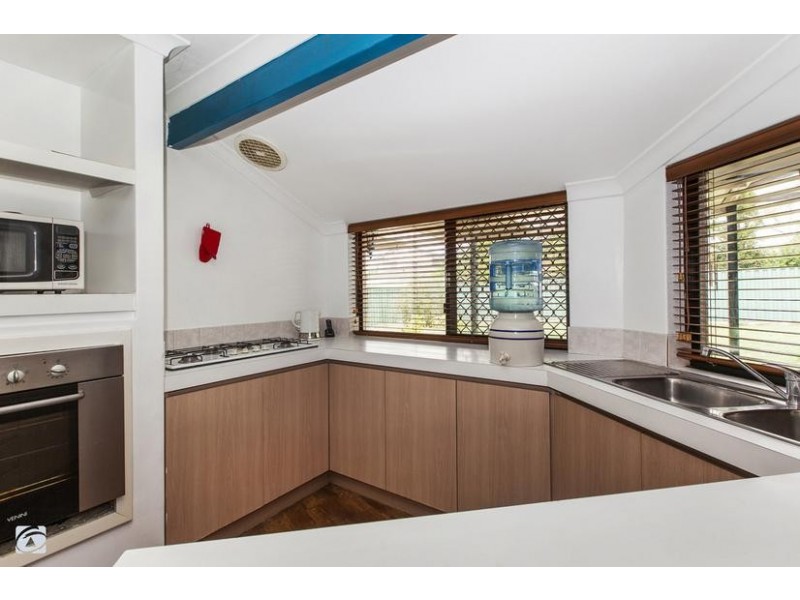 54 Bolderwood Drive, South Lake WA 6164