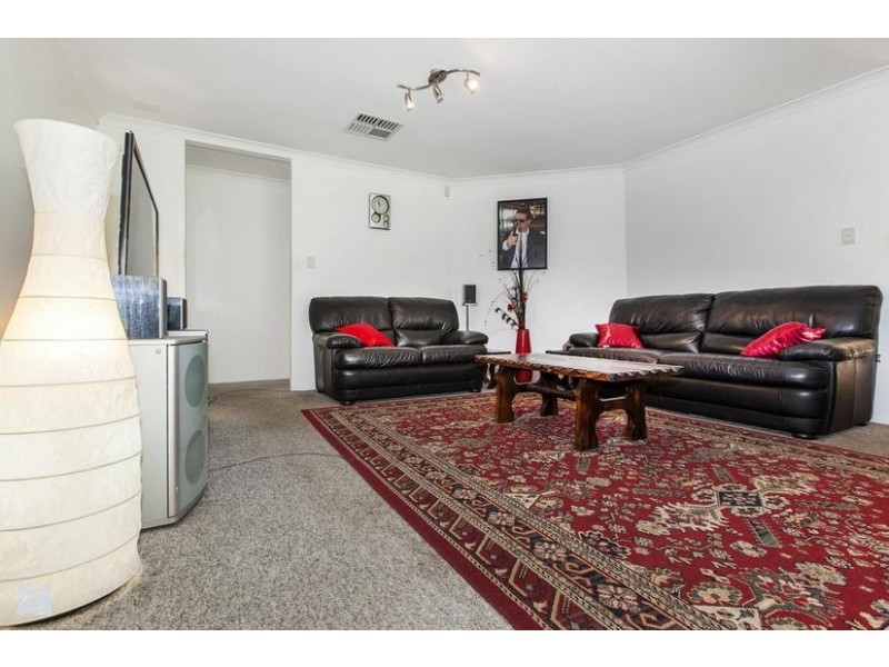 54 Bolderwood Drive, South Lake WA 6164