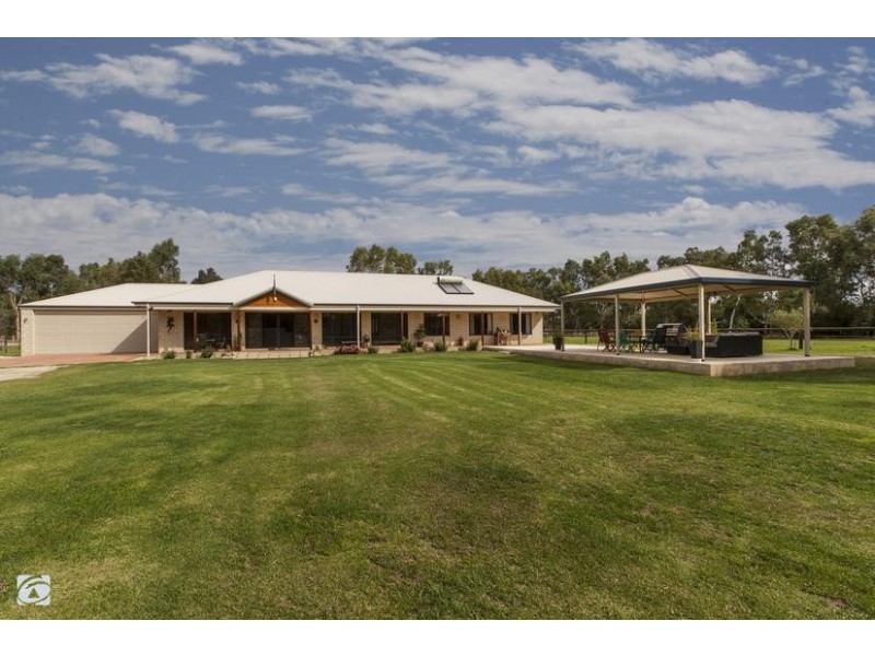 6 Ditton Road, Oakford WA 6121