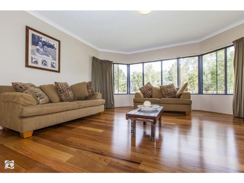 6 Ditton Road, Oakford WA 6121