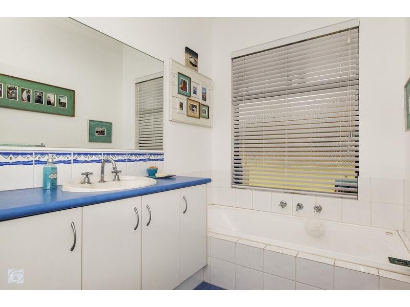 6 Ditton Road, Oakford WA 6121