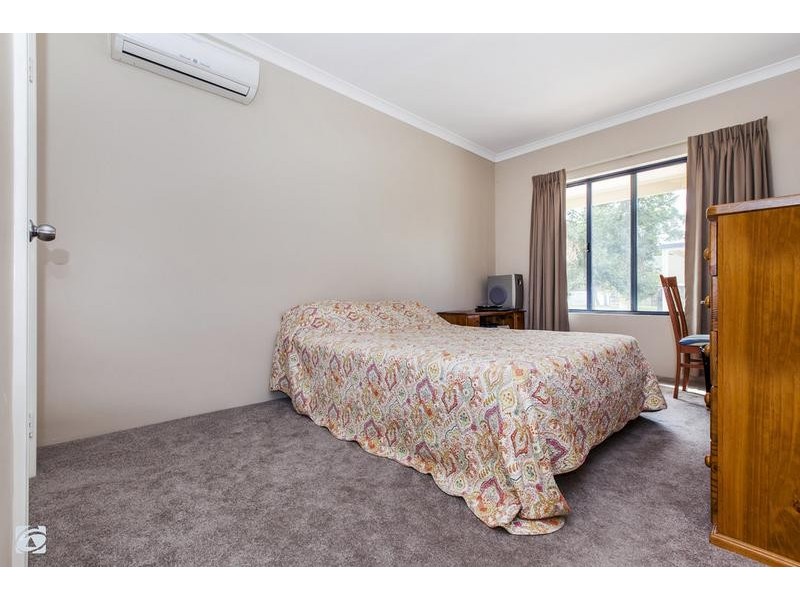 6 Ditton Road, Oakford WA 6121