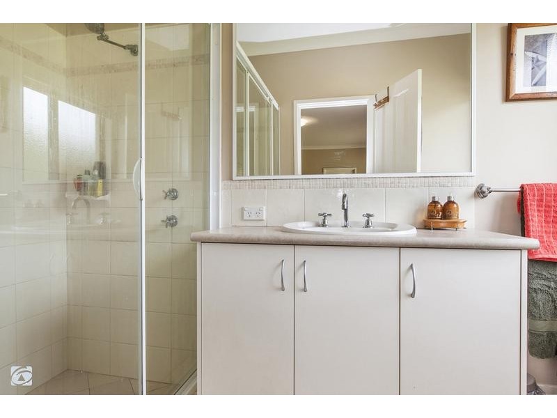 6 Ditton Road, Oakford WA 6121