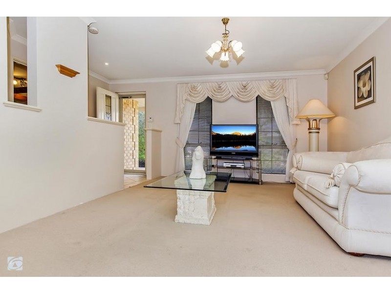 13 Woolmore Cross, Atwell WA 6164