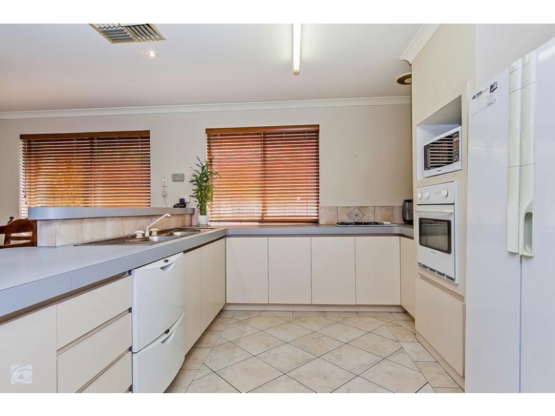13 Woolmore Cross, Atwell WA 6164