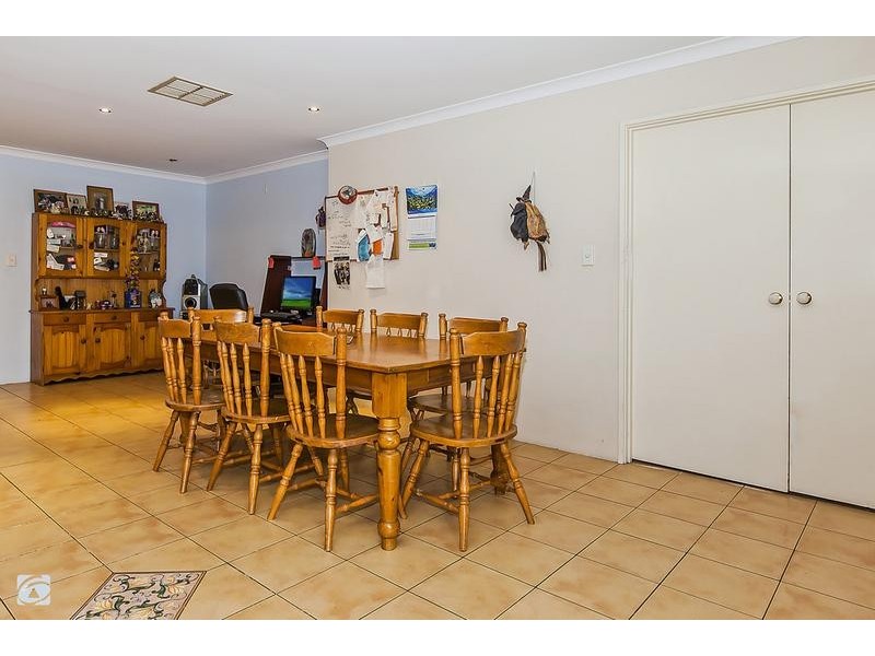 16 Sciano Avenue, Success WA 6164