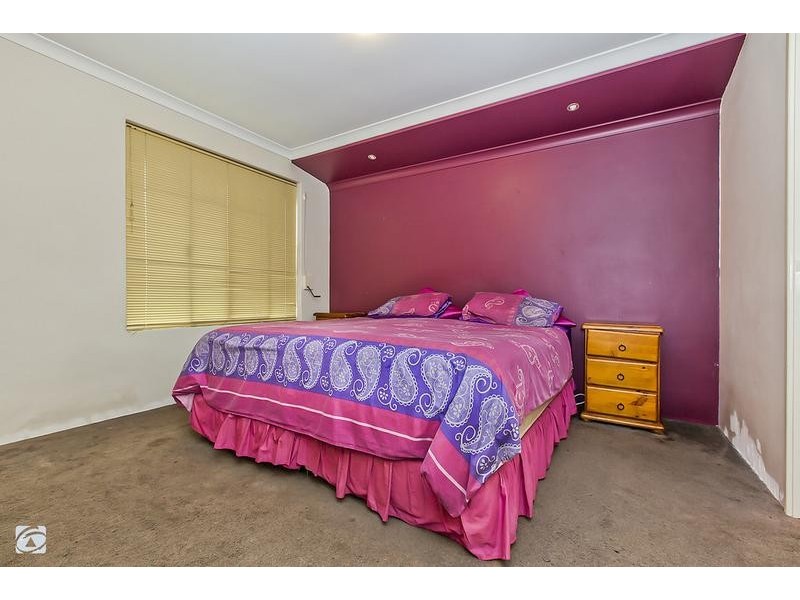 16 Sciano Avenue, Success WA 6164