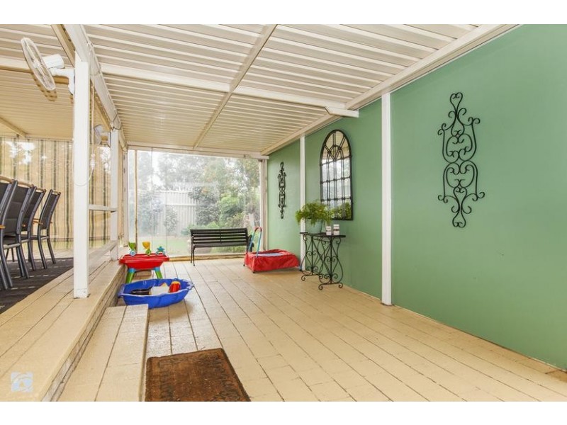 35 McKivett Cres, Leeming WA 6149