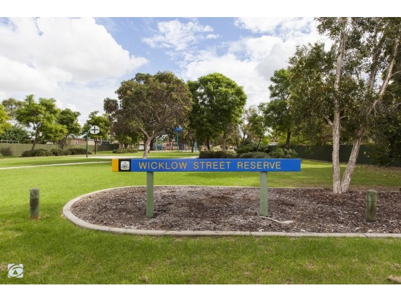 13 Cranwell Street, Thornlie WA 6108