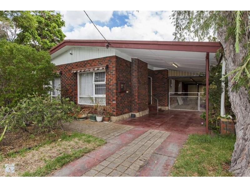 13 Cranwell Street, Thornlie WA 6108