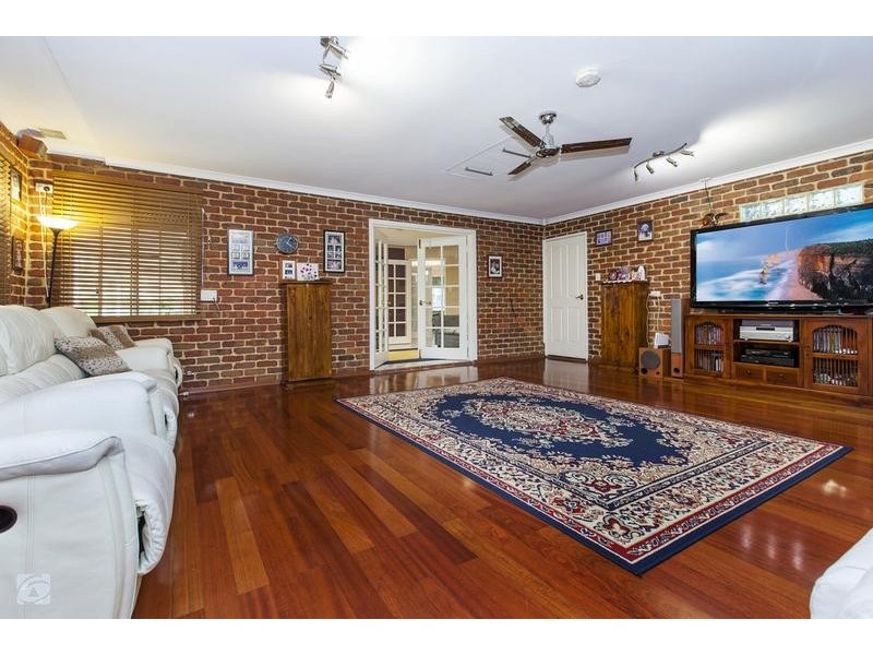 2 Ploughshare Place, South Lake WA 6164